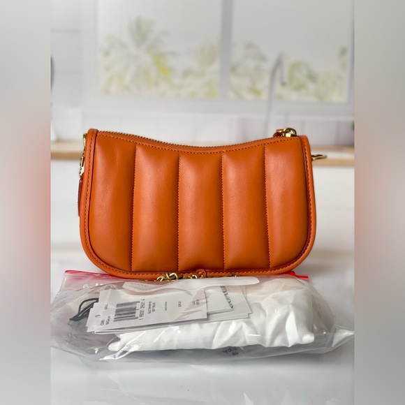 Coach Quilted Canyon Swinger 20 - Picture 2 of 4